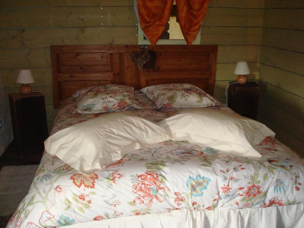 Aux Greniers A Reves Bed & Breakfast Plestan Exterior foto