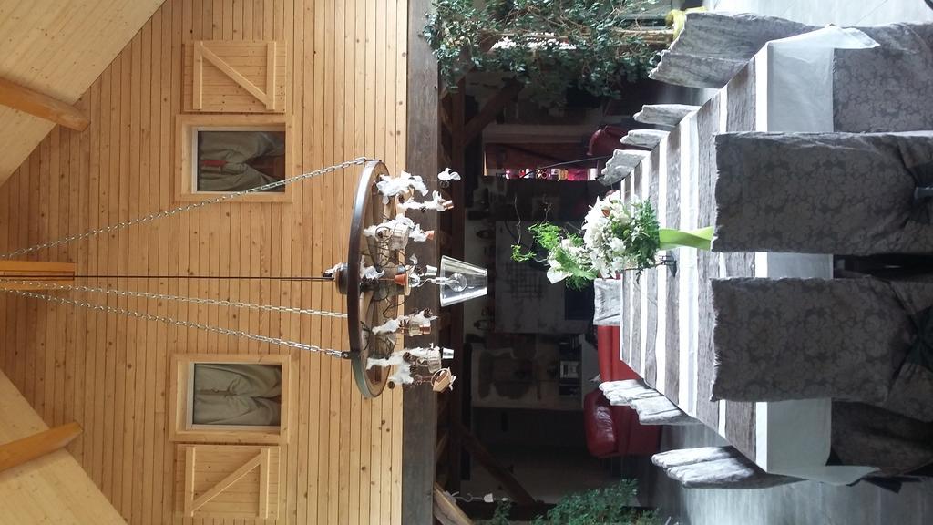 Aux Greniers A Reves Bed & Breakfast Plestan Exterior foto