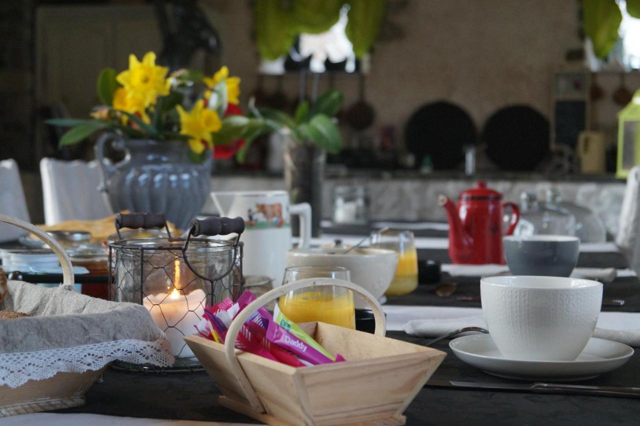 Aux Greniers A Reves Bed & Breakfast Plestan Exterior foto