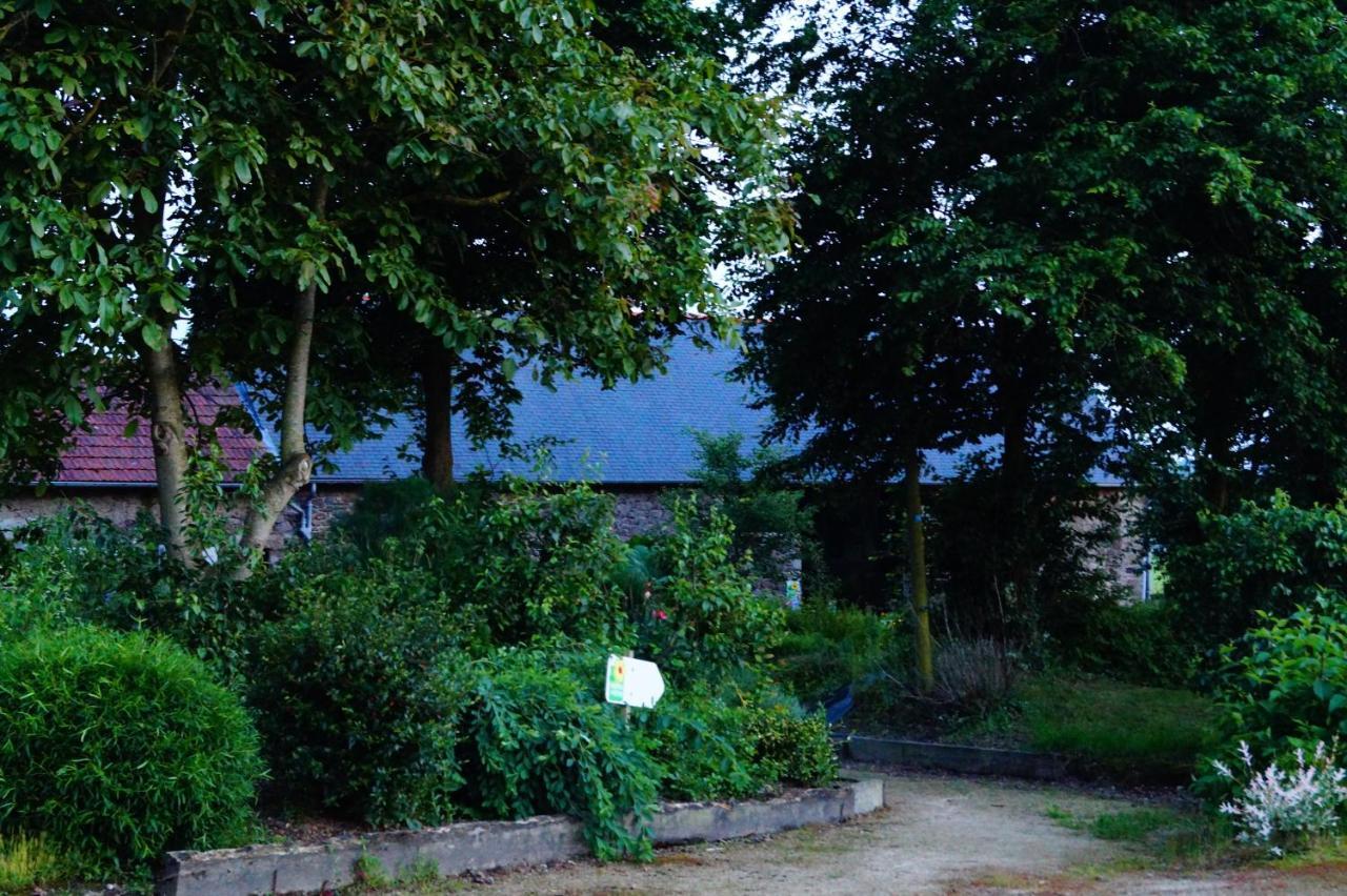 Aux Greniers A Reves Bed & Breakfast Plestan Exterior foto